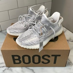 Yeezy Boost 350 V2- Size 4